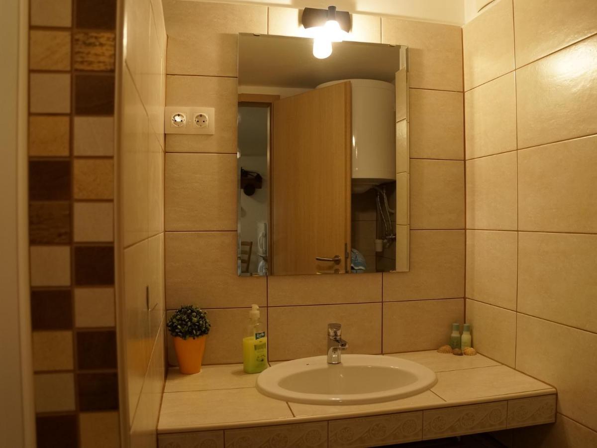 Fenyves Vendeghaz Apartment Babolna Exterior photo